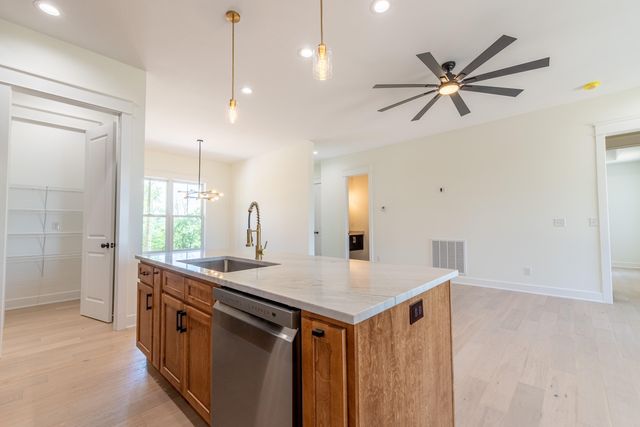 31 Knights Lane, Somerset, KY 42503