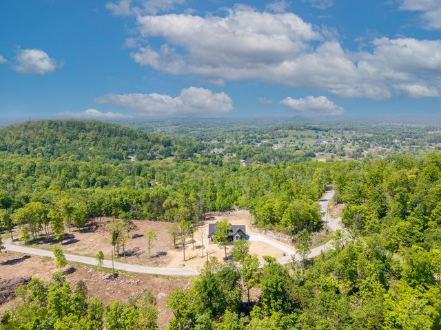 31 Knights Lane, Somerset, KY 42503