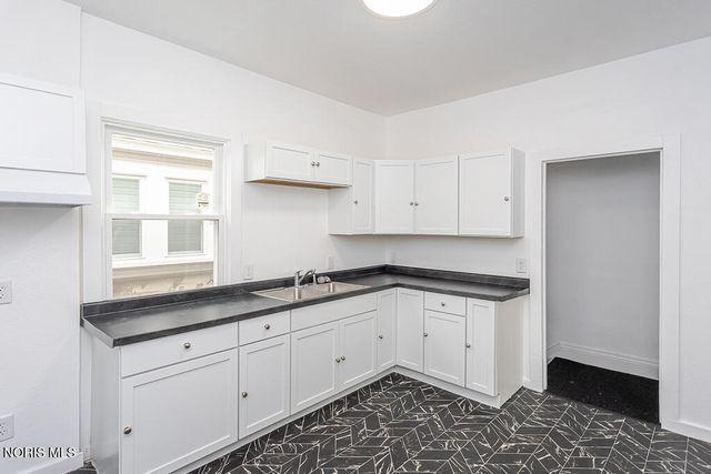 208 South Avenue, Toledo, OH 43609