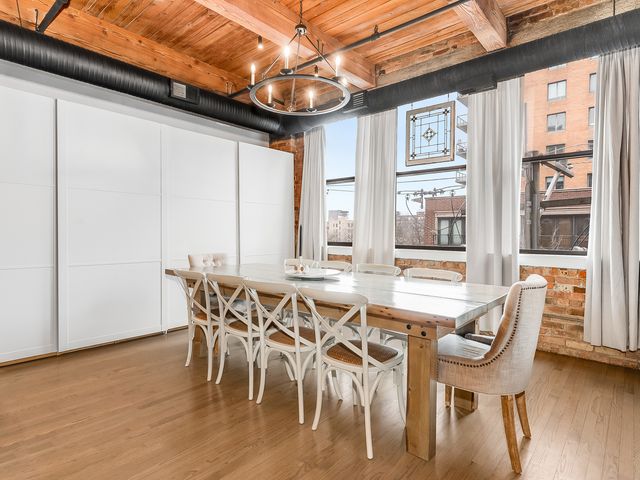 913 W Van Buren Street 3C, Chicago, IL 60607