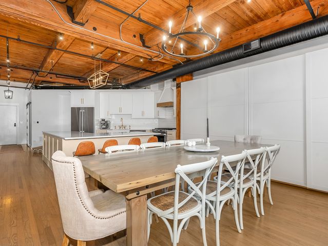 913 W Van Buren Street 3C, Chicago, IL 60607