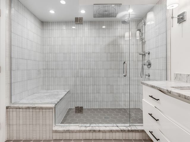 913 W Van Buren Street 3C, Chicago, IL 60607