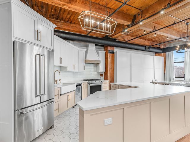 913 W Van Buren Street 3C, Chicago, IL 60607