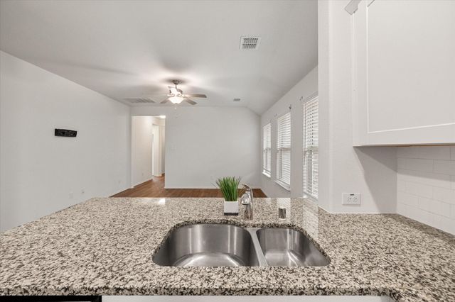 2925 Montrose Trail, Forney, TX 75126