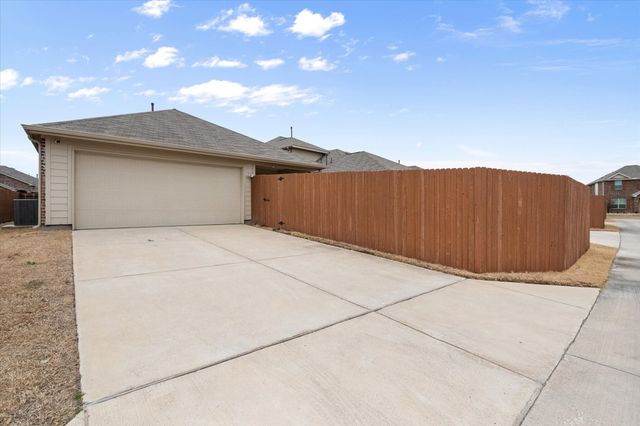 2925 Montrose Trail, Forney, TX 75126