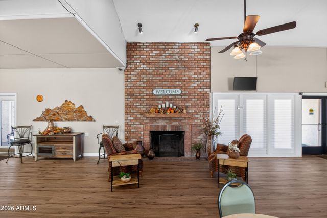5735 E MCDOWELL Road 213, Mesa, AZ 85215