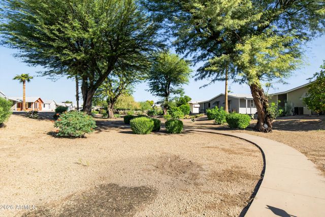 5735 E MCDOWELL Road 213, Mesa, AZ 85215