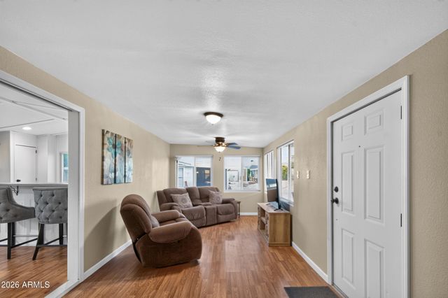 5735 E MCDOWELL Road 213, Mesa, AZ 85215