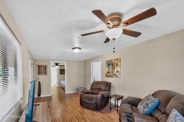 5735 E MCDOWELL Road 213, Mesa, AZ 85215