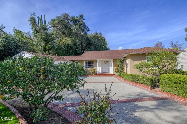 1331 El Mirador Drive, Pasadena, CA 91103