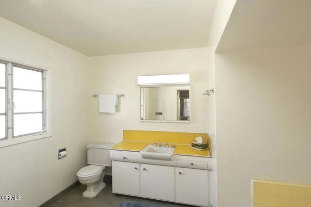 1331 El Mirador Drive, Pasadena, CA 91103