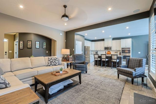 2613 Rosings Park Drive, Mason, OH 45040