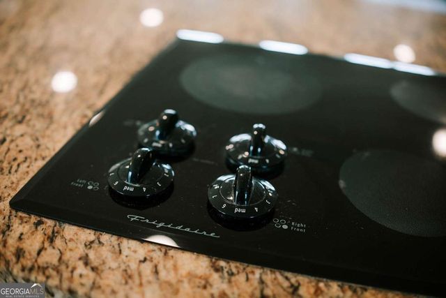 674 Yancey Road, Arnoldsville, GA 30619