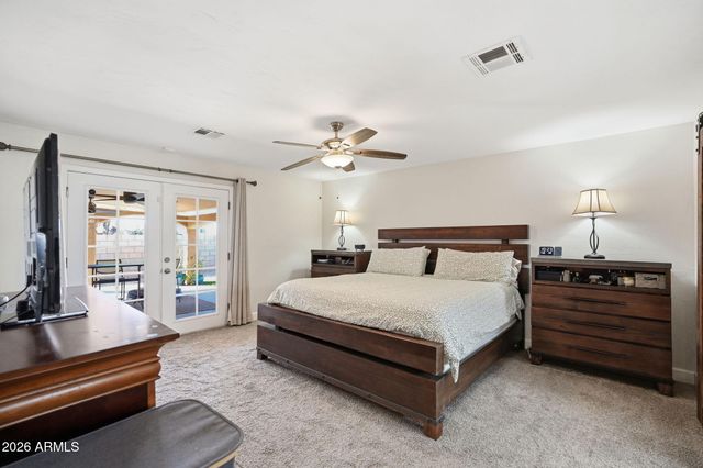 2422 N 37th Street, Phoenix, AZ 85008