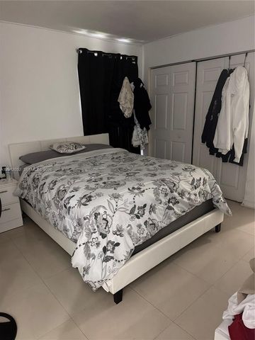 9445 SW 76th St U6, Miami, FL 33173