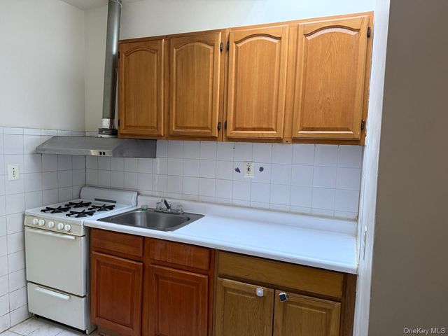 1448 36th Street 2R, Brooklyn, NY 11218