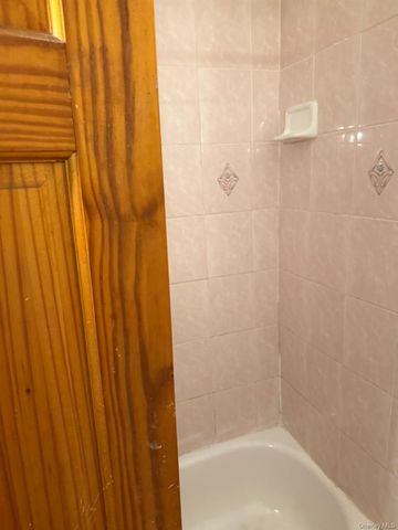 1448 36th Street 2R, Brooklyn, NY 11218