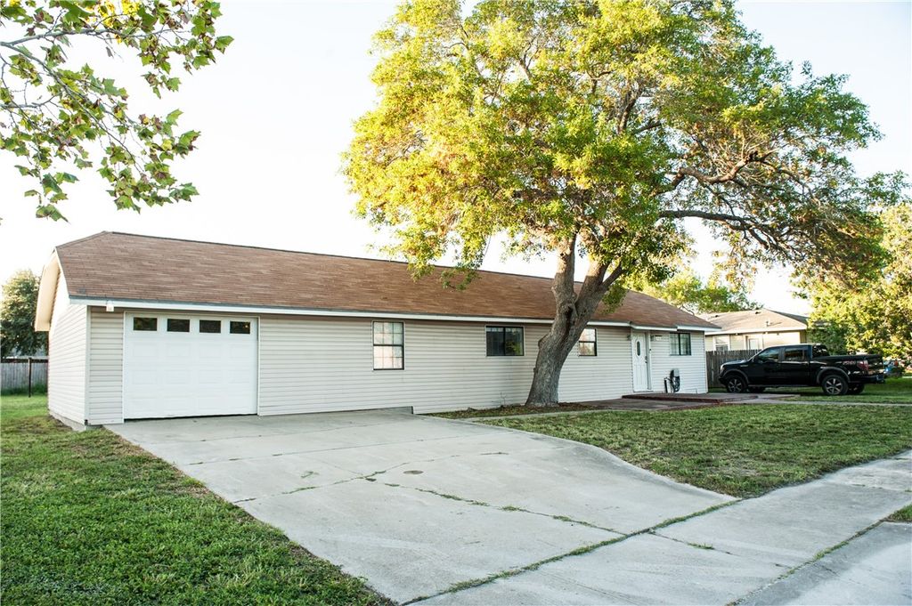 2741 Beaumont Ave, Ingleside, TX 78362 — photo 2