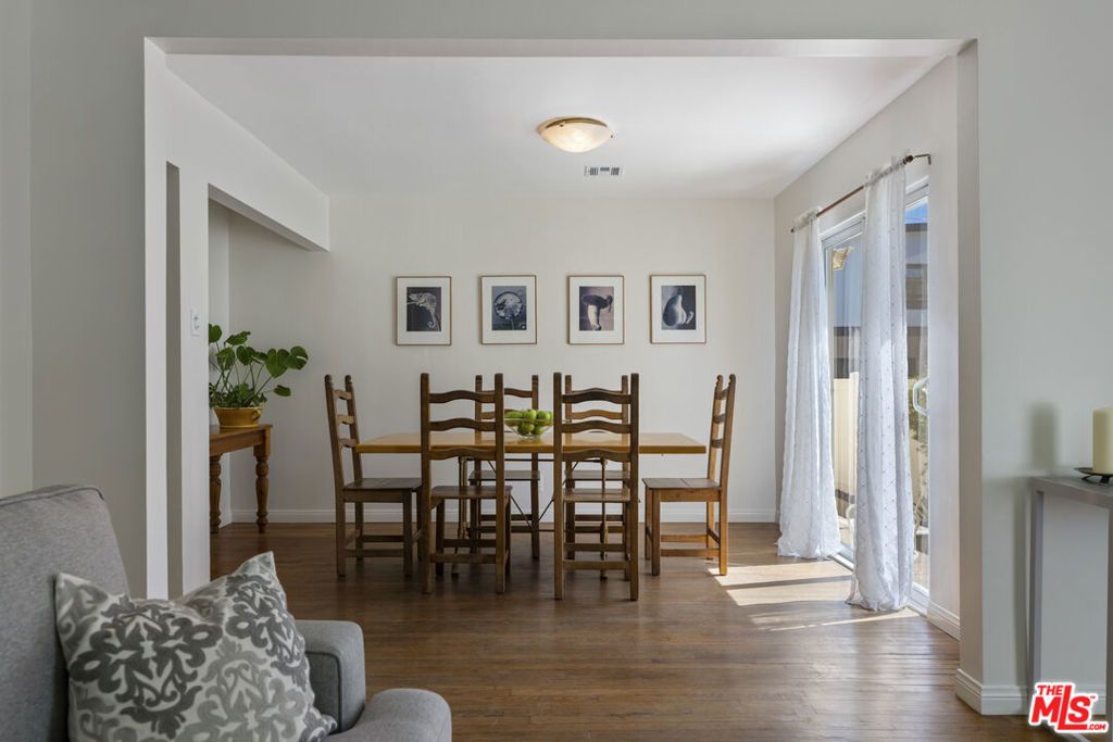 Image 13 of property listing at 14142 Hortense Street, Los Angeles, CA 91423
