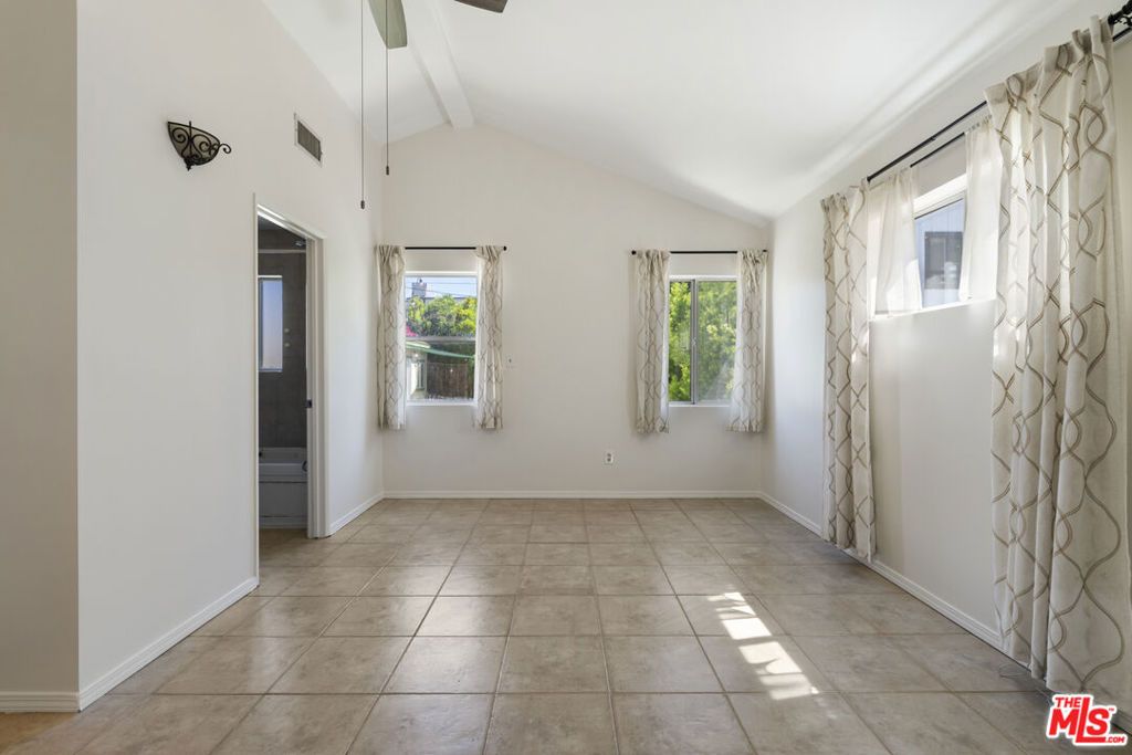 Image 23 of property listing at 14142 Hortense Street, Los Angeles, CA 91423