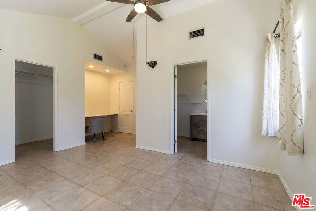 Image 25 of property listing at 14142 Hortense Street, Los Angeles, CA 91423