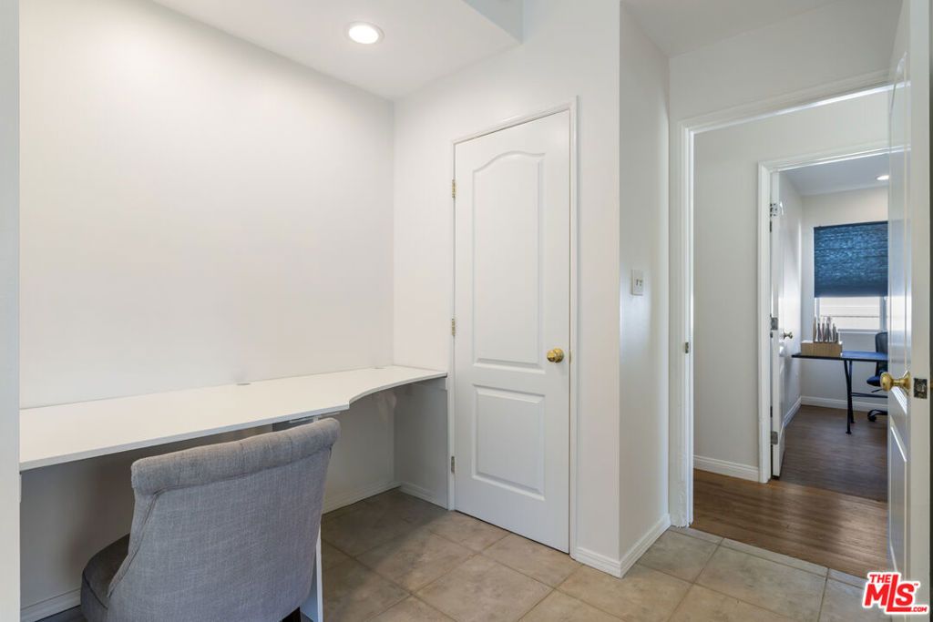 Image 26 of property listing at 14142 Hortense Street, Los Angeles, CA 91423