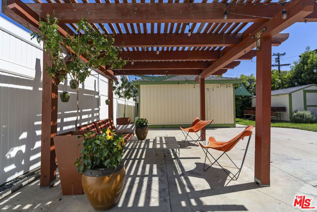 Image 44 of property listing at 14142 Hortense Street, Los Angeles, CA 91423