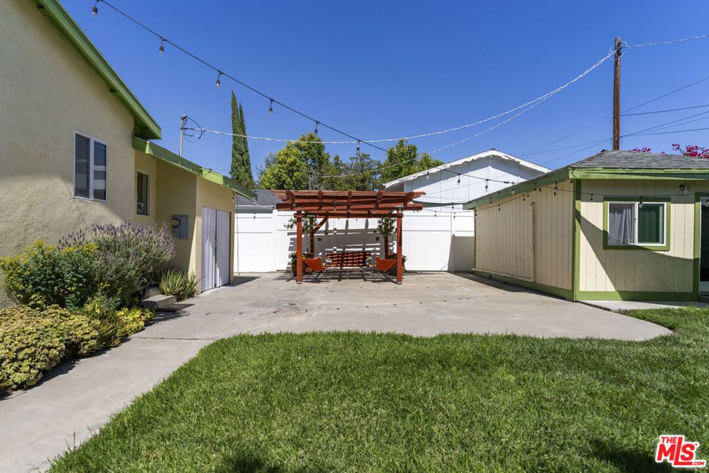 Image 45 of property listing at 14142 Hortense Street, Los Angeles, CA 91423
