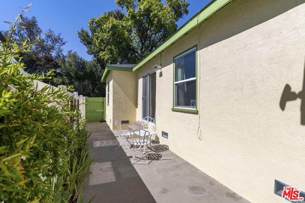 Image 52 of property listing at 14142 Hortense Street, Los Angeles, CA 91423