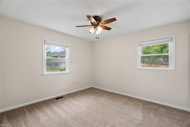 6 Coffman CIR, Hampton, VA 23669
