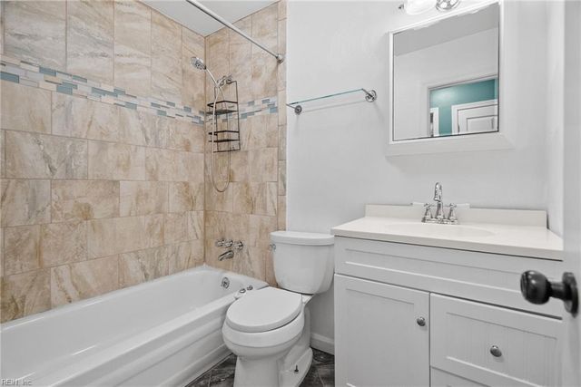 6 Coffman CIR, Hampton, VA 23669