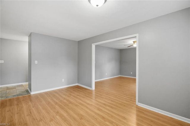 6 Coffman CIR, Hampton, VA 23669