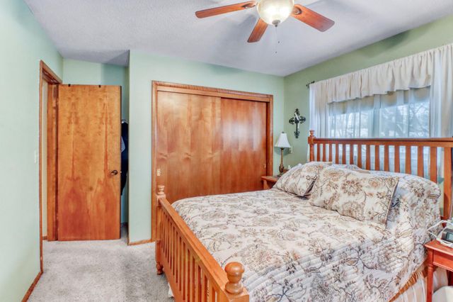 35 S Woodcrest Drive N, Fargo, ND 58102