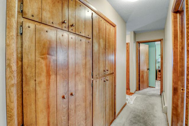 35 S Woodcrest Drive N, Fargo, ND 58102