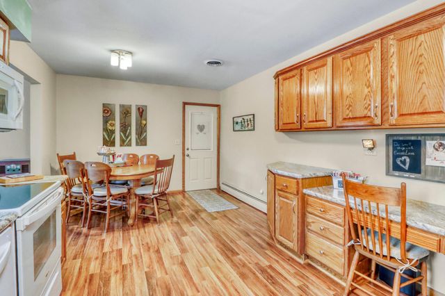 35 S Woodcrest Drive N, Fargo, ND 58102