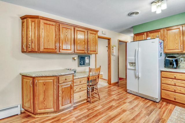 35 S Woodcrest Drive N, Fargo, ND 58102