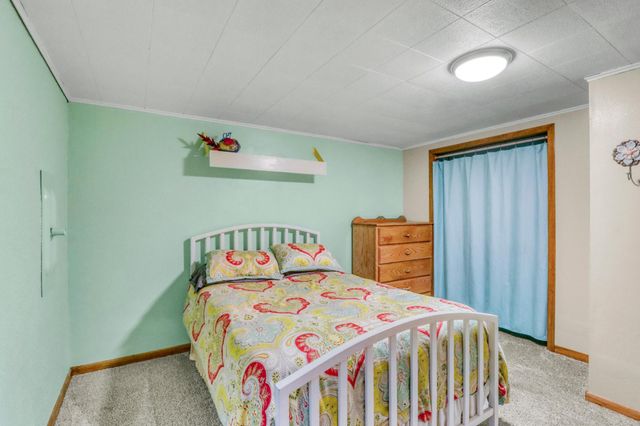 35 S Woodcrest Drive N, Fargo, ND 58102