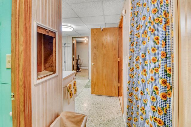 35 S Woodcrest Drive N, Fargo, ND 58102