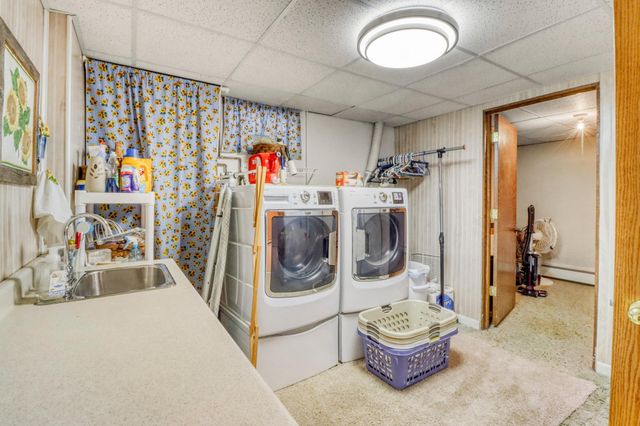 35 S Woodcrest Drive N, Fargo, ND 58102