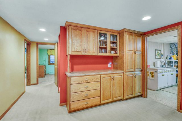 35 S Woodcrest Drive N, Fargo, ND 58102