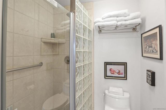1770 Avenida Del Mundo 106, Coronado, CA 92118