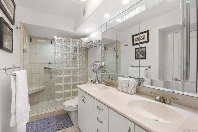 1770 Avenida Del Mundo 106, Coronado, CA 92118