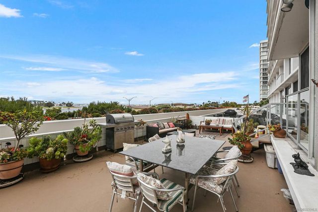 1770 Avenida Del Mundo 106, Coronado, CA 92118