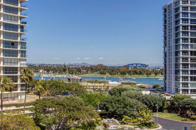 1770 Avenida Del Mundo 106, Coronado, CA 92118