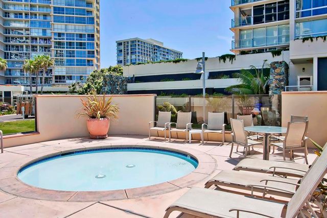 1770 Avenida Del Mundo 106, Coronado, CA 92118