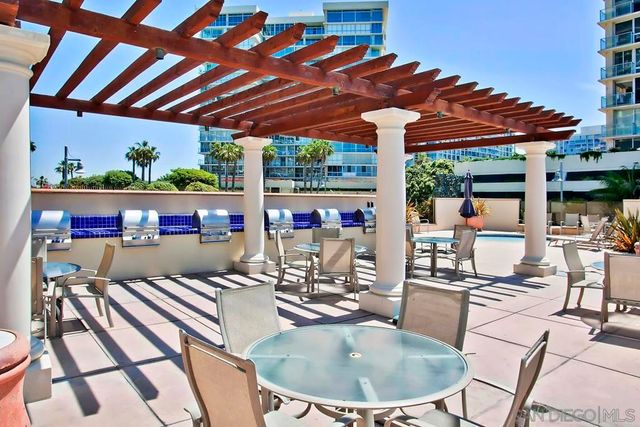 1770 Avenida Del Mundo 106, Coronado, CA 92118