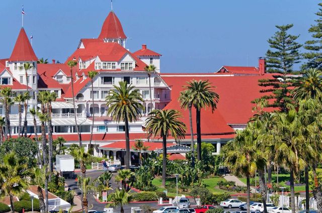 1770 Avenida Del Mundo 106, Coronado, CA 92118