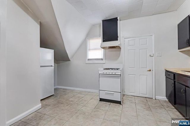 94 Manchester Avenue, Paterson, NJ 07502