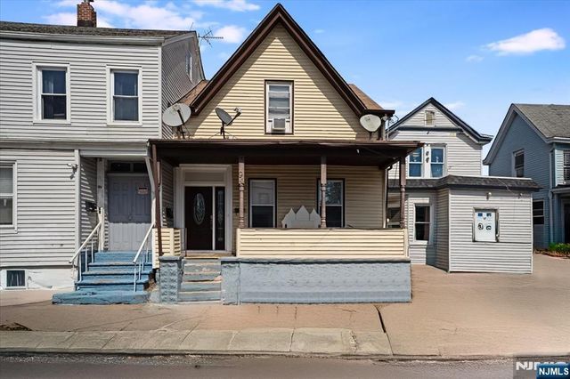 94 Manchester Avenue, Paterson, NJ 07502
