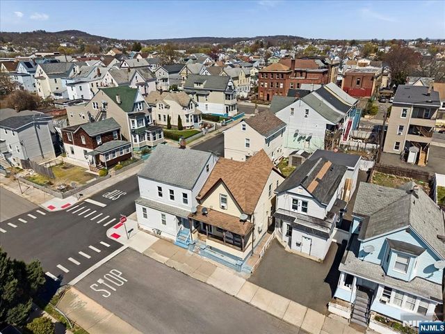 94 Manchester Avenue, Paterson, NJ 07502